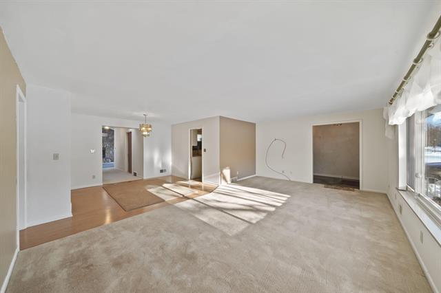 Builiding view four for 912 Halstead, Jackson, MI. 49203