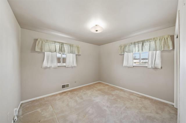 Builiding view fourteen for 912 Halstead, Jackson, MI. 49203