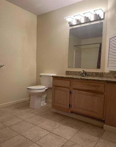 Builiding view ten for 2233 Huron, Ann Arbor, MI. 48104