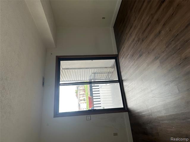 Builiding view eight for 1555 Pond, Okemos, MI. 48864