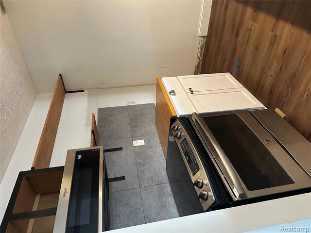 Builiding view two for 1555 Pond, Okemos, MI. 48864