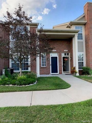 front view picture of 2056 Leighton Drive, Utica, MI. 48317