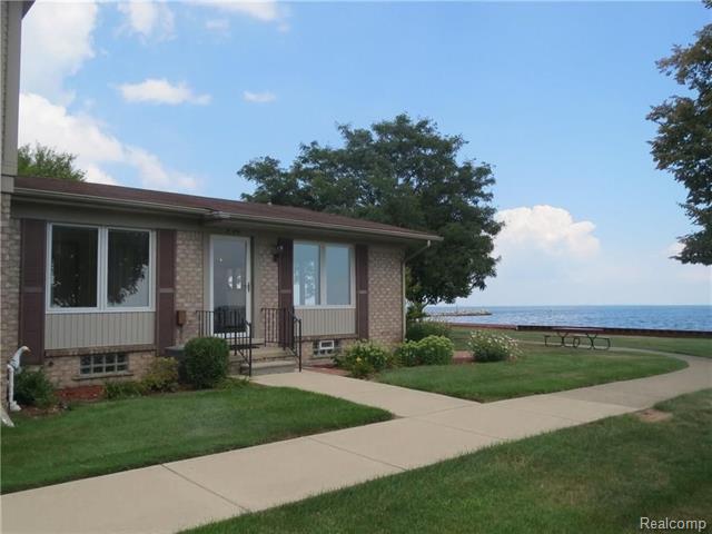 front view for 34728 E Lake Drive, Harrison Township, Mi. 48045
