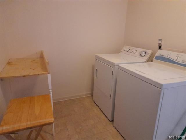 Builiding view fifteen for 14474 Shadywood, Sterling Heights, MI. 48312