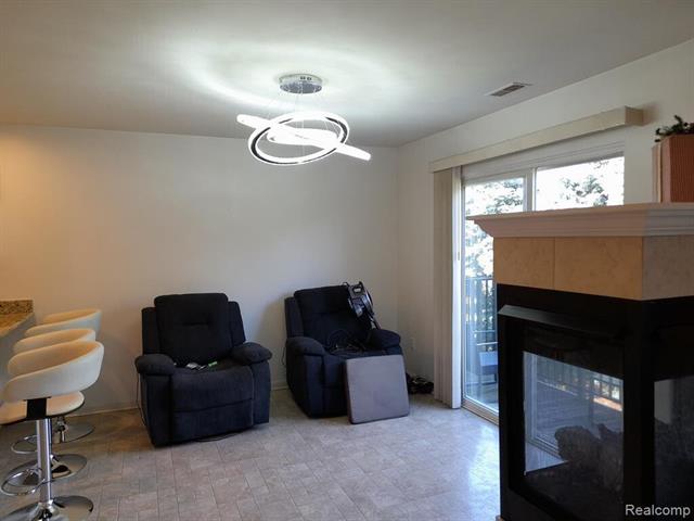 Builiding view four for 14474 Shadywood, Sterling Heights, MI. 48312