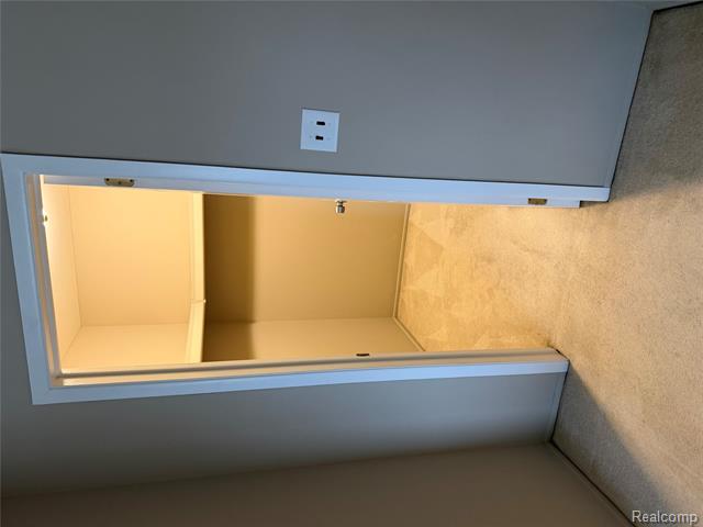 Builiding view seven for 29257 Hayes, Warren, MI. 48088