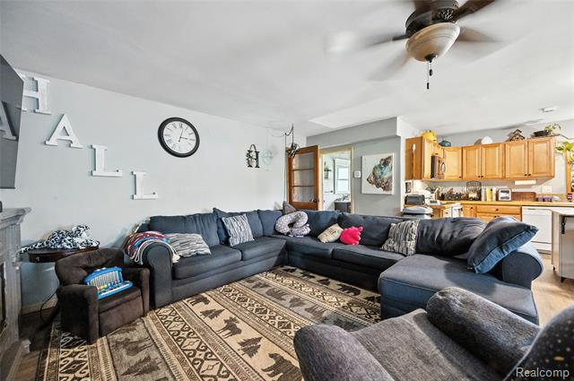 Builiding view five for 7604 Imlay City, Avoca, MI. 48006