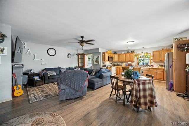 Builiding view four for 7604 Imlay City, Avoca, MI. 48006