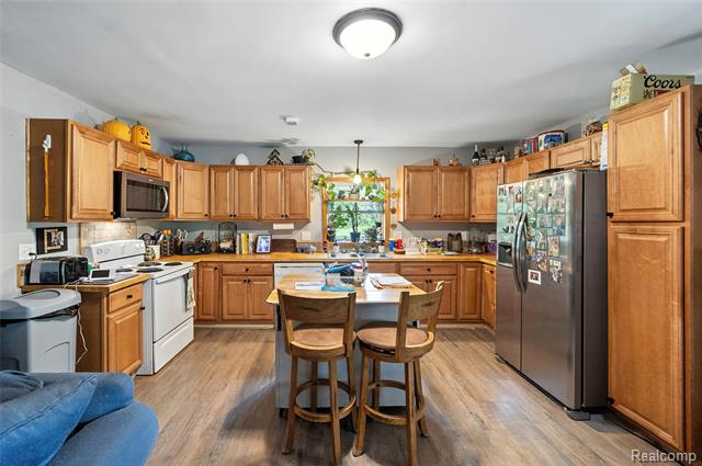 Builiding view six for 7604 Imlay City, Avoca, MI. 48006