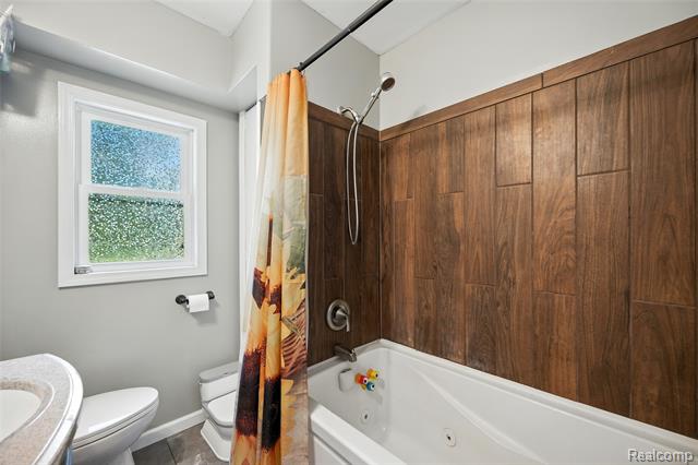 Builiding view sixteen for 7604 Imlay City, Avoca, MI. 48006