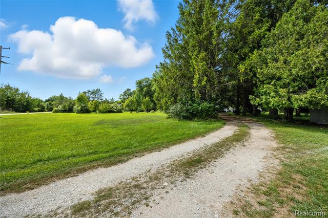 Builiding view twenty five for 7604 Imlay City, Avoca, MI. 48006