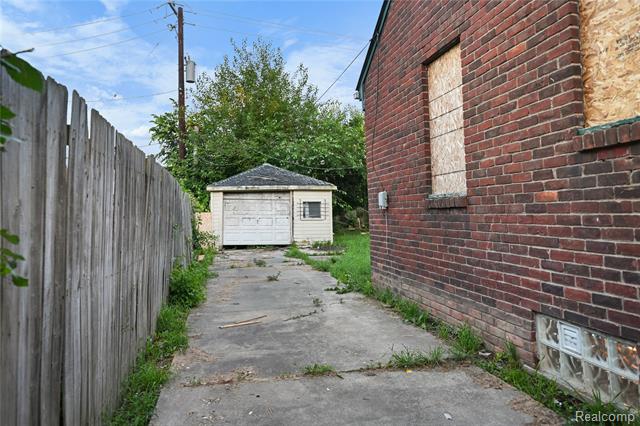 Builiding view three for 11042 Peerless, Detroit, MI. 48224