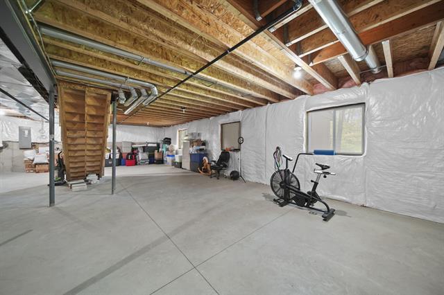 Builiding view thirty nine for 10478 River Edge, Saline, MI. 48176