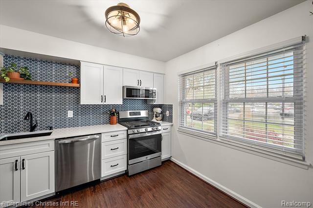 Builiding view eight for 41327 Lagoon, Northville, MI. 48167