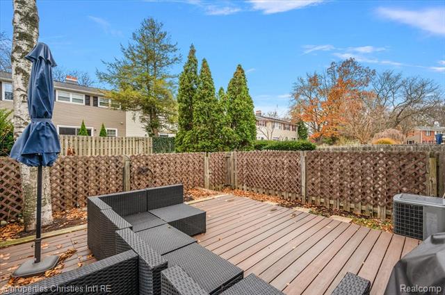 Builiding view thirty nine for 41327 Lagoon, Northville, MI. 48167