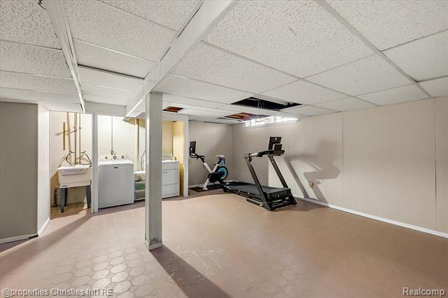 Builiding view thirty for 41327 Lagoon, Northville, MI. 48167