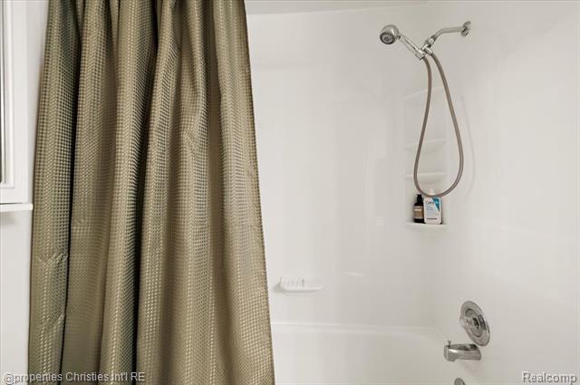 Builiding view twenty four for 41327 Lagoon, Northville, MI. 48167