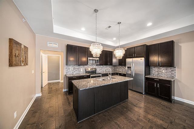 Builiding view fifteen for 5610 Arbor Chase, Ann Arbor, MI. 48103