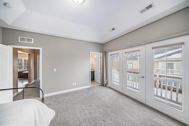 Builiding view thirty three for 5610 Arbor Chase, Ann Arbor, MI. 48103