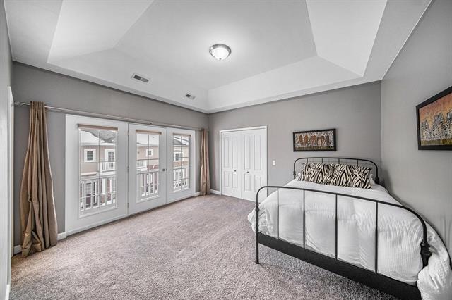 Builiding view thirty for 5610 Arbor Chase, Ann Arbor, MI. 48103