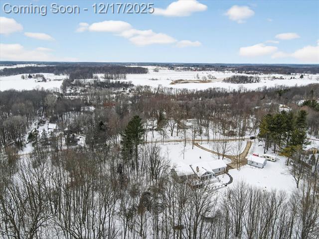 Builiding view seventy one for 1395 Lacey Lake, Charlotte, MI. 48813