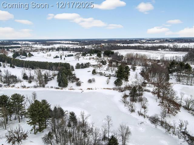 Builiding view sixty nine for 1395 Lacey Lake, Charlotte, MI. 48813