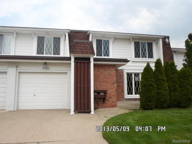 front view for 29522 Terrace Court, Warren, Mi. 48093