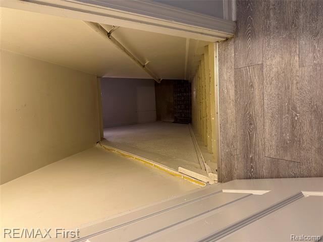 Builiding view thirty for 17769 Edloytom, Clinton Township, MI. 48038