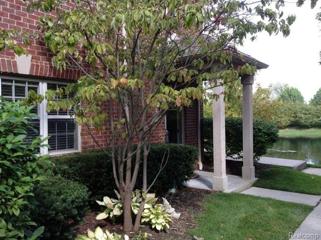 front view for 39492 Rockcrest Lane, Northville, Mi. 48168