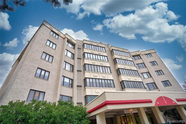 front view for 43050 12 Oaks Crescent, Novi, Mi. 48377