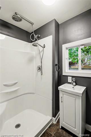 Builiding view fifteen for 405 Jefferson, Grand Ledge, MI. 48837