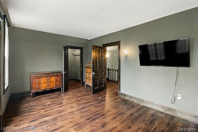 Builiding view seventeen for 405 Jefferson, Grand Ledge, MI. 48837