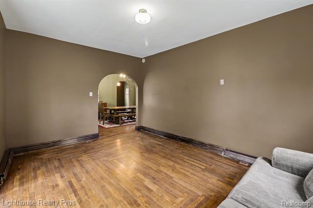 Builiding view six for 405 Jefferson, Grand Ledge, MI. 48837