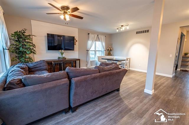 Builiding view eleven for 835 Henning, Dundee, MI. 48131