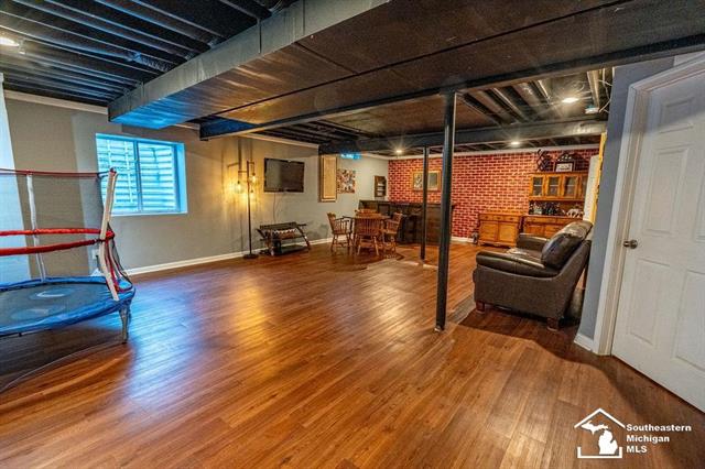 Builiding view fifteen for 835 Henning, Dundee, MI. 48131