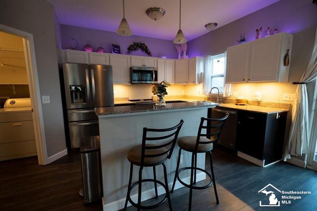 Builiding view ten for 835 Henning, Dundee, MI. 48131