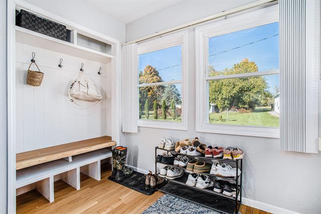 Builiding view eight for 944 Lukesport Rd, Quincy, MI. 49082