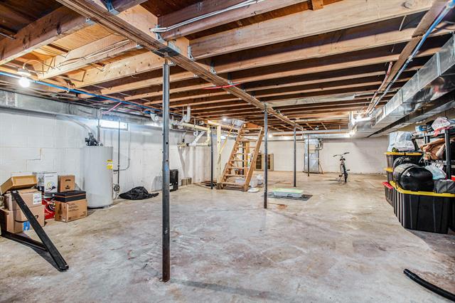 Builiding view sixteen for 944 Lukesport Rd, Quincy, MI. 49082