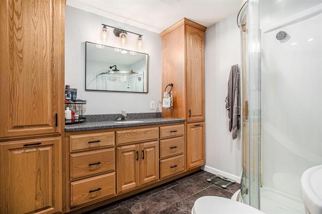 Builiding view ten for 944 Lukesport Rd, Quincy, MI. 49082