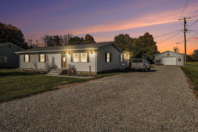 Builiding view twenty for 944 Lukesport Rd, Quincy, MI. 49082