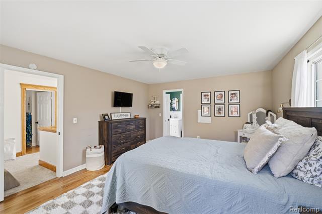 Builiding view fifteen for 1086 Saginaw, Lapeer, MI. 48446