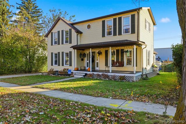 Builiding view twenty for 1086 Saginaw, Lapeer, MI. 48446