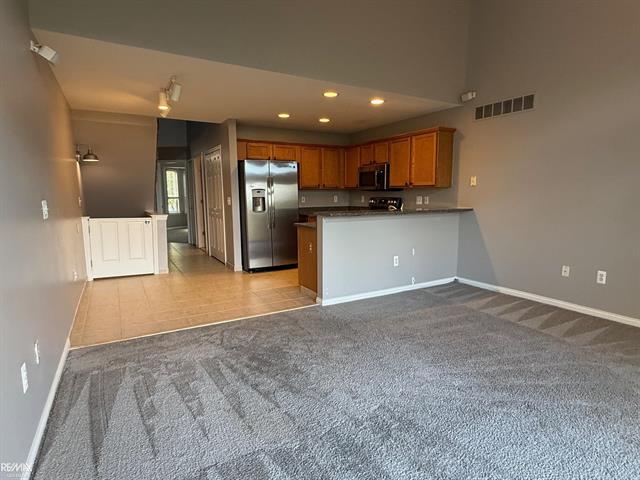 Builiding view nine for 35037 Windsor, New Baltimore, MI. 48047