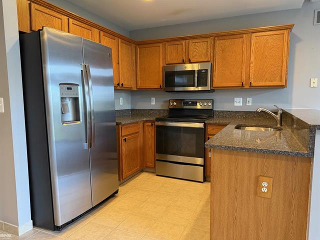 Builiding view six for 35037 Windsor, New Baltimore, MI. 48047