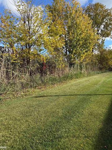 Builiding view thirty five for 35037 Windsor, New Baltimore, MI. 48047