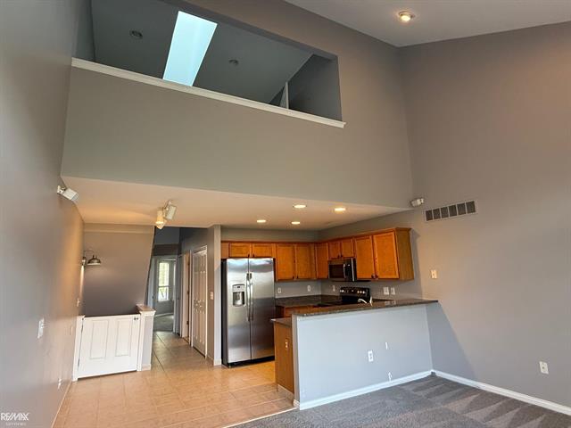 Builiding view twelve for 35037 Windsor, New Baltimore, MI. 48047