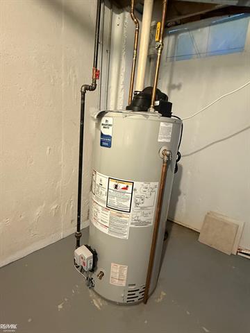 Builiding view twenty nine for 35037 Windsor, New Baltimore, MI. 48047