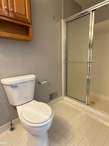 Builiding view twenty one for 35037 Windsor, New Baltimore, MI. 48047