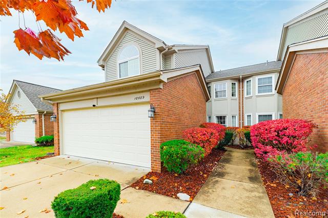 Builiding view one for 18689 Hilltop, Riverview, MI. 48193