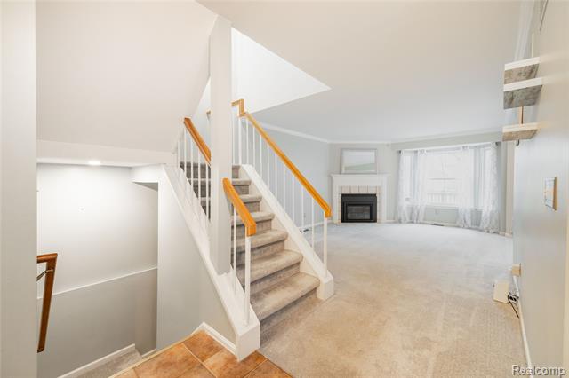 Builiding view six for 18689 Hilltop, Riverview, MI. 48193